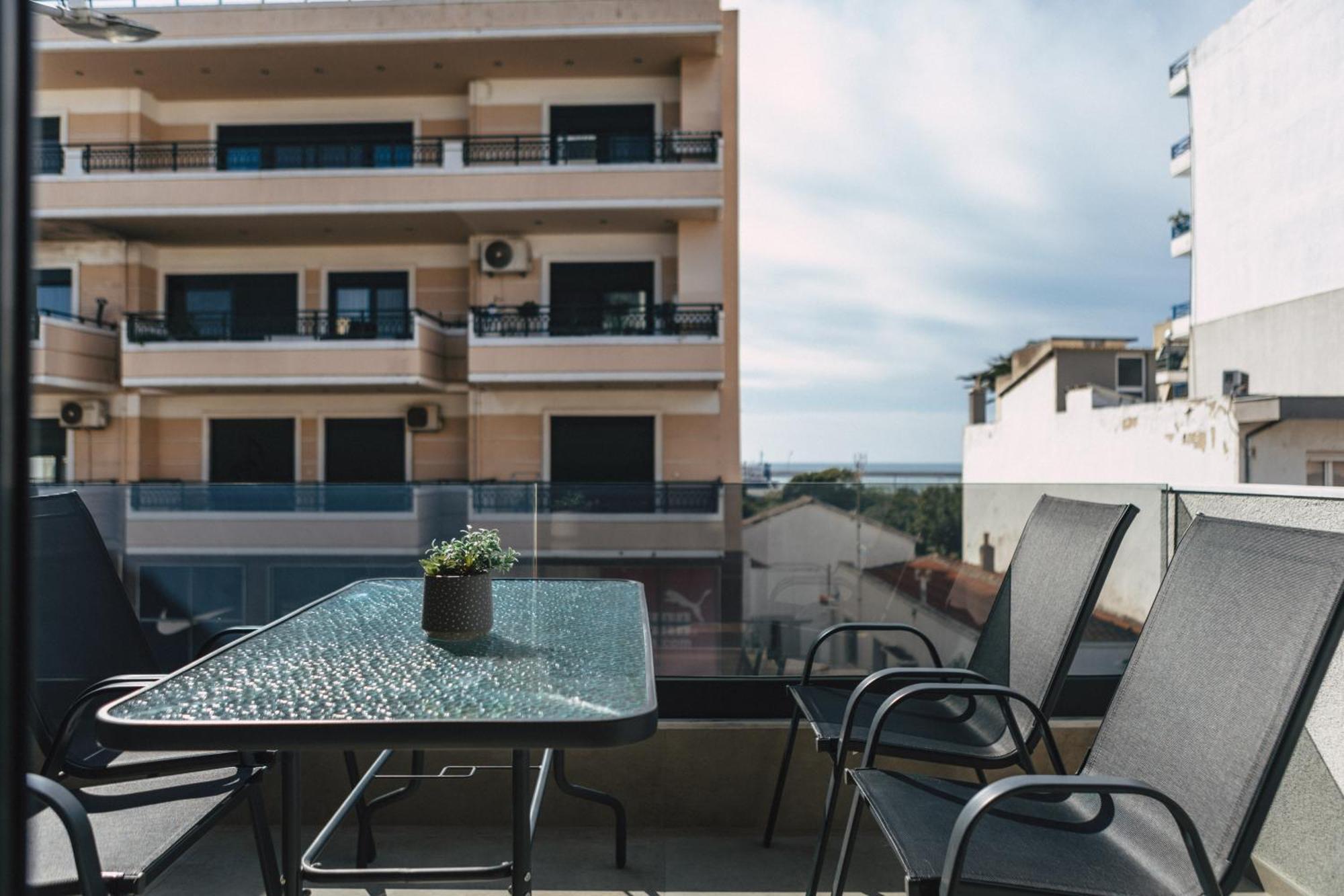 Avenue Apartment