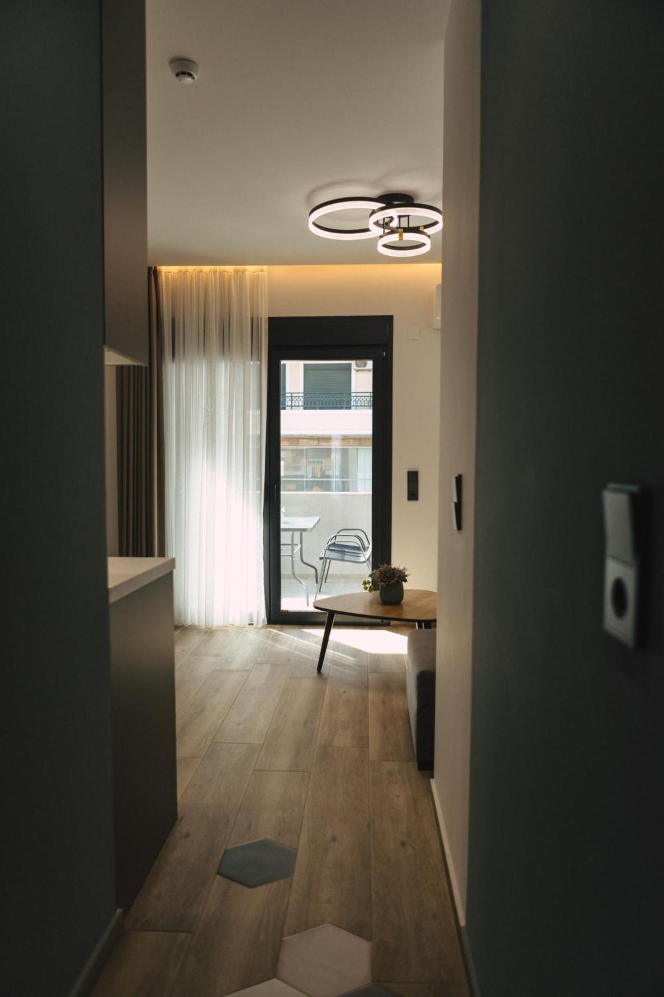 Avenue Apartment *