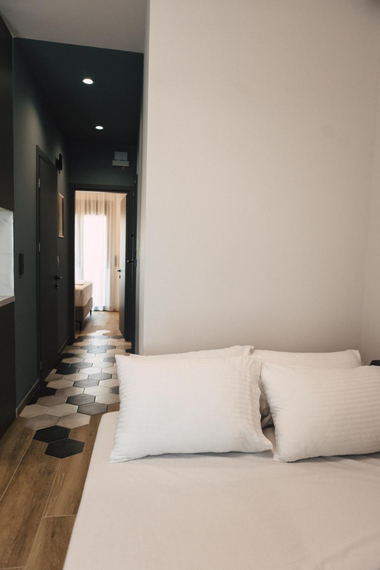 Avenue Apartment